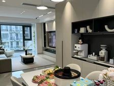 热门新上 南北朝向3居室 户型方正 低层楼层