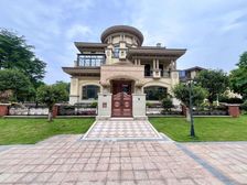 独栋别墅 全新豪装未入住 带泳池 带30个停车位 2千平花园