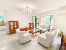 出行方便 精装好房 有电梯 双卫格局 满五 医疗配套成熟