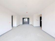 南北通透格局好,入户门密码锁,全天采光,配套齐全