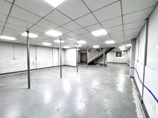 1楼厂房仓库招租 户型方正带隔楼有2个大房间,赠送免租期