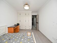 精装修 不靠马路位置好 小区美丽 北新泾100米