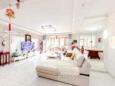 国宾洋房,精装,二楼带院,报价含车位、地下室和家具