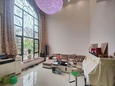 东方夏湾拿花园 南北对流 4室4厅5卫 送三面大花园 精装修