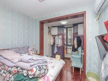 建平一路之隔,,精装修两室户3楼,边套全明,看房随时