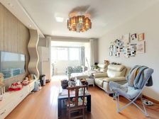 新上!少有的中心位置出售 飞机户型,一梯两户 精装修带车位