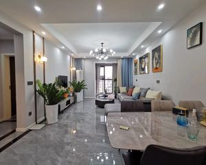 鹭湖国际,正看天鹅湖,朝南,业主精装修