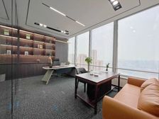 江北嘴国金中心高区电梯口江景小户150平2加1格局