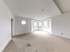 山水华门 联排边户 新空毛坯 客厅挑空 位置好 院子大