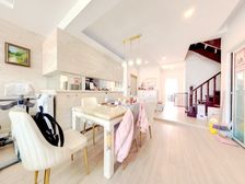 金沙顺苑 4室2厅 通透户型 电梯小高层 顶跃带花园 满五年