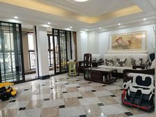 露香园4室2厅精装修+ 南北通透户型 +送两个车位+送家具