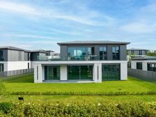海上湾华庭(然景轩) 5室2厅4卫 毛坯 800万元