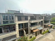 ( 实用面积达到300平 通车库 地下室不上产证)