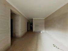 近地铁西站旁 户型方正 生活配套齐全