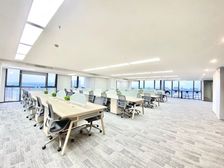 孵化园半层丨11隔间130工位!东望蜀峰,俯瞰环球丨名企云集