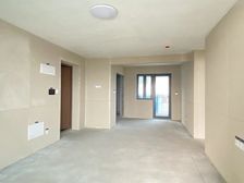 中原西路现房!地鉄口,特价67xx起,买了就装修,免费接送