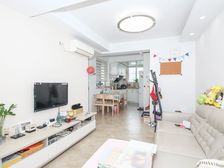 商品房小区 近金桥公园 采光无遮挡 小区中心位置 不靠路