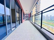 曦月湾畔,临深地铁 口精装现房,看河景配套成熟,送家私电器