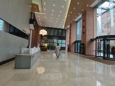 精装修带家具!南京东路陆家嘴地铁口纯办公楼出租!多家领事馆!