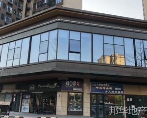 师大旁 全玻璃大拐角 20米超宽展示面 梅溪湖 带烟道