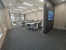 拎包办公!纯写字楼!地铁口!淮海路新天地明星楼盘!高区视野好