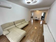 房东出国急售,本月必卖,高区楼层,南北通透,随时签约