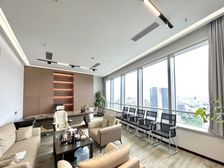 国贸中心高楼层豪装写字楼!215平3大隔间!家私全齐急租!