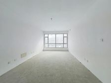 海天雅筑南北通透三居 满五毛坯房仅53万