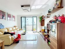 主卧朝南,小区中心位置,采光充足,得房率高