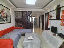 YD 急售万达广场旁宏大新苑精装修三房送大露台大车库提包入住