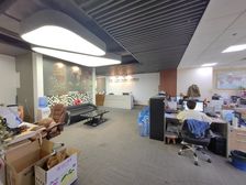 四平路!骏丰财富!地铁上盖!正对电梯!精装修带家具!得房率高