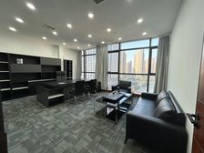 青年路—朝青板块—精装修—正对电梯户型—随时看房—特价出租