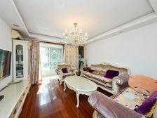 非常正气,楼层好、采光佳,让您居住非常舒适!