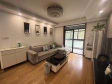 ,精装两室,南北通,送小露台,满五年