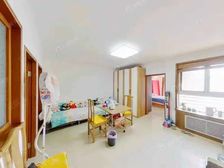 南运巷 83.39平2居 三居室 550万元