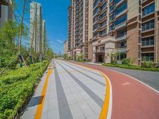 地铁口的捡漏好现房 区教育局直管公立晓学 买了就给房本