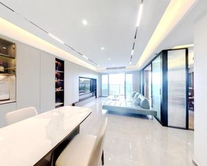 滨江保利中心园山湖旁一线湖景,业主诚心出售