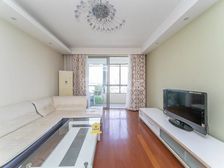 精装修,南北通透无遮04年次新板房,一梯两户,业主着急出售。