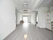 世纪之春花园 满五 商业配套齐全 近地铁 板楼 电梯房