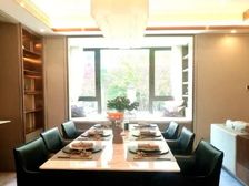 地铁口洋房 一楼带院子 送地下室 使用四百平 上经开外国语