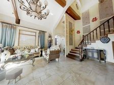 金殿公园旁独栋别墅带1000多平花园诚心出售