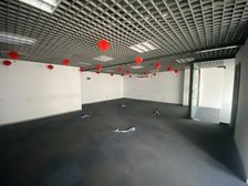 越秀 独立空调 120方低楼层 没有门禁 24进出