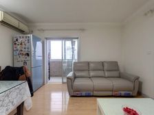 2016年的次新房东 小区停车方便 低于同小区挂牌价