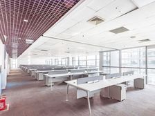 五道口 精装带家具丨独立半层 正对电梯丨可分割 地铁200米