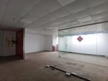 西门口公园前地铁 可做私人工作室 独立空调 笋价出租