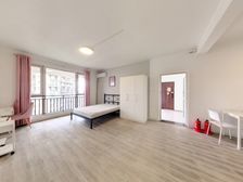 西单商场对面 华府金沙 3室2厅 中间层 位置好