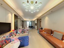 西宸原著 4室2厅 东南 带160平露台 带车位