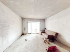 带露台的!!!地铁口隔壁近商场