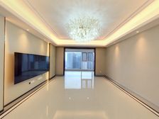 地铁口 绿地新里城二期 4室2厅 精装 未入住 Z