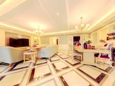 西派国际 218平 中庭位置 5室2厅 朝南 带车位